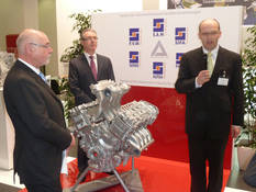 Jean-Pierre Figari (m.), Christoph Loether (r.), Gerhard Eder Jean-Pierre Figari (m.), Christoph Loether (r.), Gerhard Eder