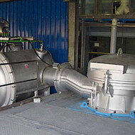 Coreless vacuum induction furnaces for refining and recycling of metals