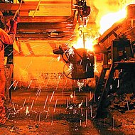 UK - Chamberlin issues a profits warning