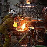 USA - Metal casting students take part in annual iron pour