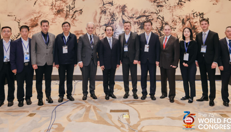 World Foundry Congress WFC Flag handed to TÜDÖKSAD: The Era of Turkey Begins 