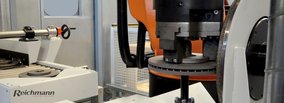 Reichmann - Robot cutting and grinding of steel and high-alloyed castings