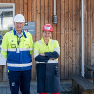 Norwegische Ministerin für Handel und Industrie besucht Elkem Carbon Fiskaa, um über die Lieferung kritischer Rohstoffe zu sprechen