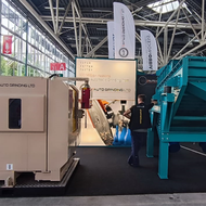 Strong team for the post molding process for the finishing shop