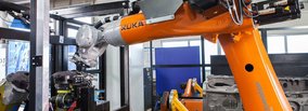 At Heidenreich & Harbeck, KUKA robots are using contour recognition to remove undefined casting burrs