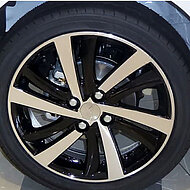 Spoke Wheels vs. Cast Wheels Which One is the Best