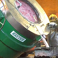 RAYTEQ UNVEILS NEW DT SERIES DUAL-TRANSPORT, LIFT-POUR MELTING AND POURING FURNACES