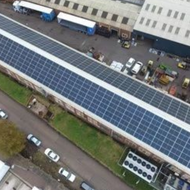UK - Die erste Phase der Installation von Solarzellen bei TD Foundry ist nun abgeschlossen! 