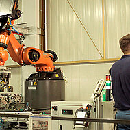 The Dream Team - KUKA robots enable collaboration between humans and robots for quality assurance tasks