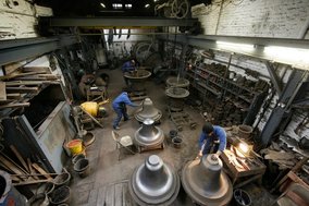 UK - Ringing the changes at the Whitechapel bell foundry