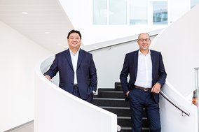 Early contract extension for KUKA Executive Board members Peter Mohnen and Alexander Tan