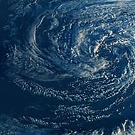 How are suppliers strategically dealing with the raw material crisis?