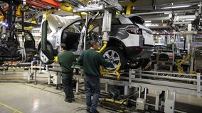 Jaguar Land Rover to put £450m into Midlands engine factory