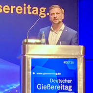 Digitalisierung der Produktionssysteme – Brauchen wir mehr menschliche oder künstliche Intelligenz?