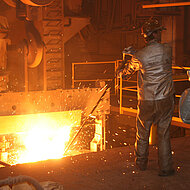 JUTEC: New heat protection clothing with the highest safe- ty standards - practical examples from the industry.