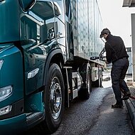 Volvo Trucks beobachtet verstärktes Interesse an Gas als Alternative zu Diesel für den Lkw-Verkehr in Europa