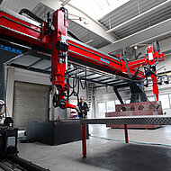 Reis Robotics presents biggest robot