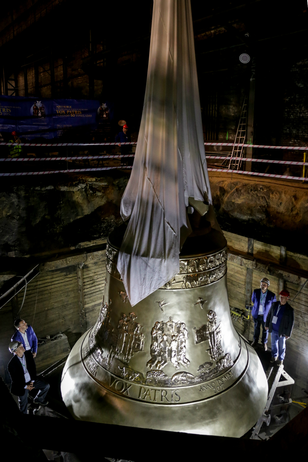 geleider beschermen Wolk The largest swinging bell in the world was cast in Poland |  foundry-planet.com - B2B Portal